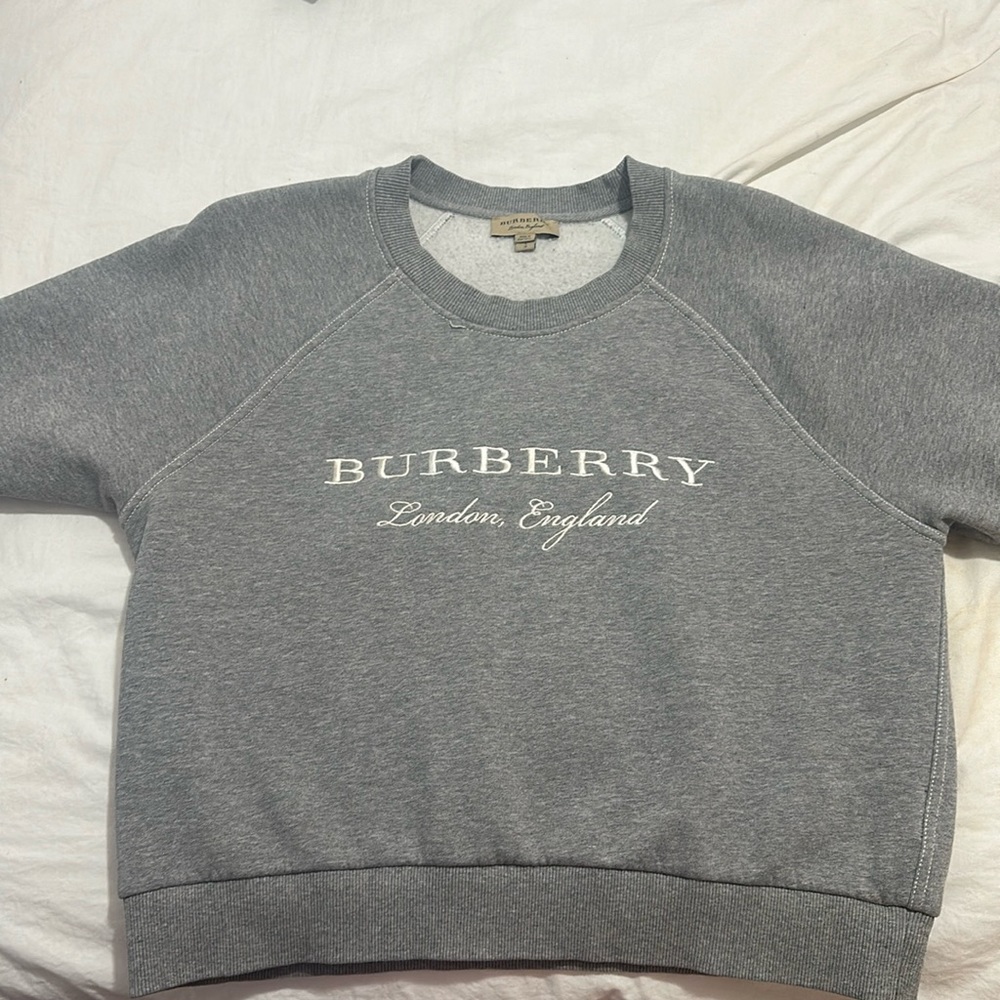 Burberry sweater authentic